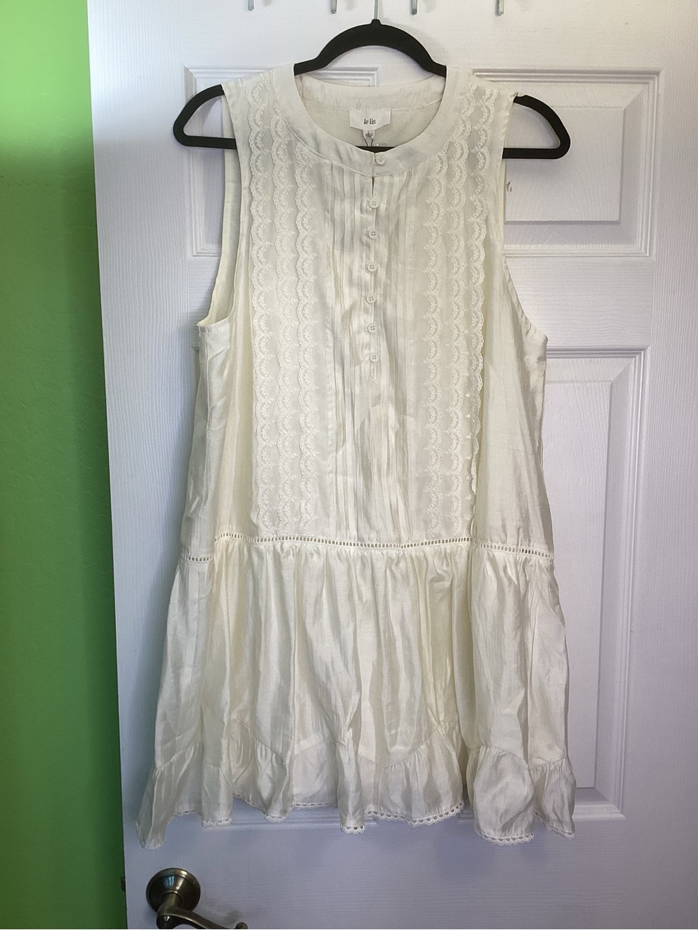 Le Lis Ivory Sleeveless Pintuck & Lace Trim Dress, size Large, NWT